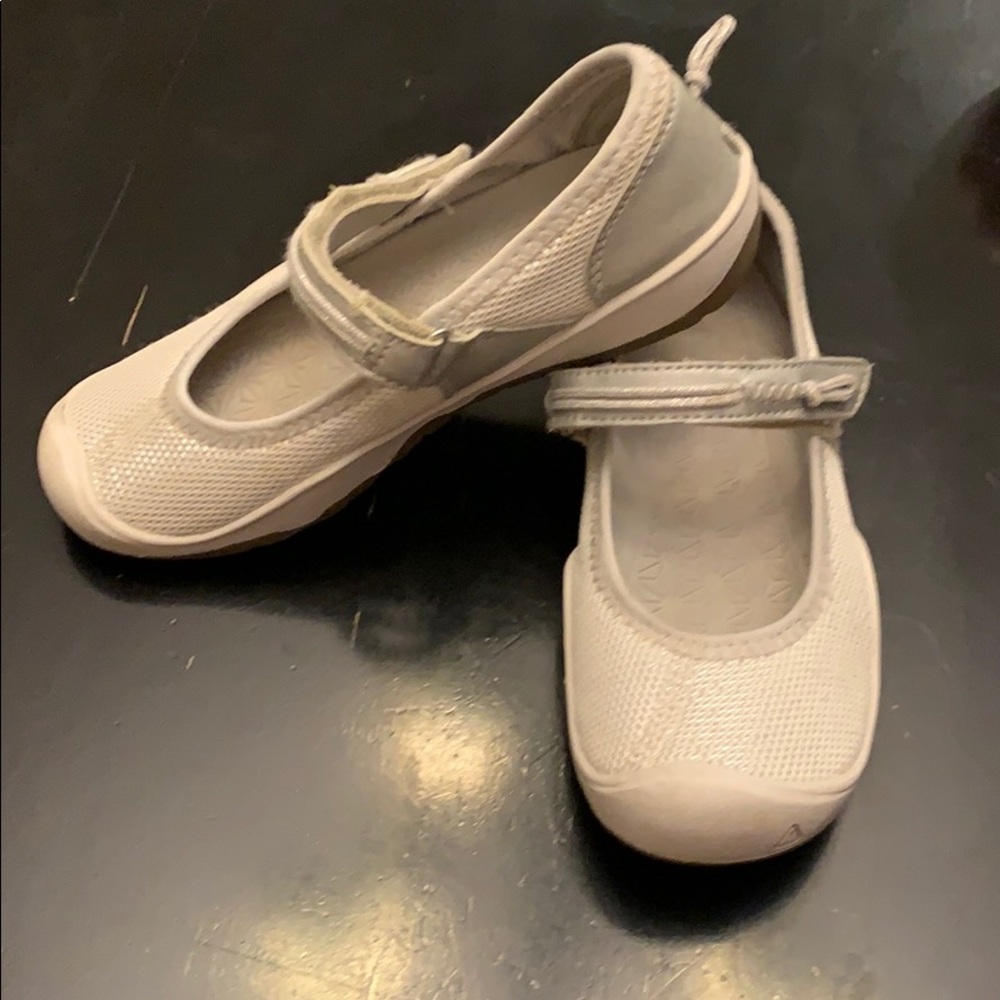 Little Girls silver Keen Moxie Maryjanes size 13